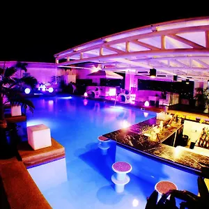 The Penthouse And Residences *** Ángeles